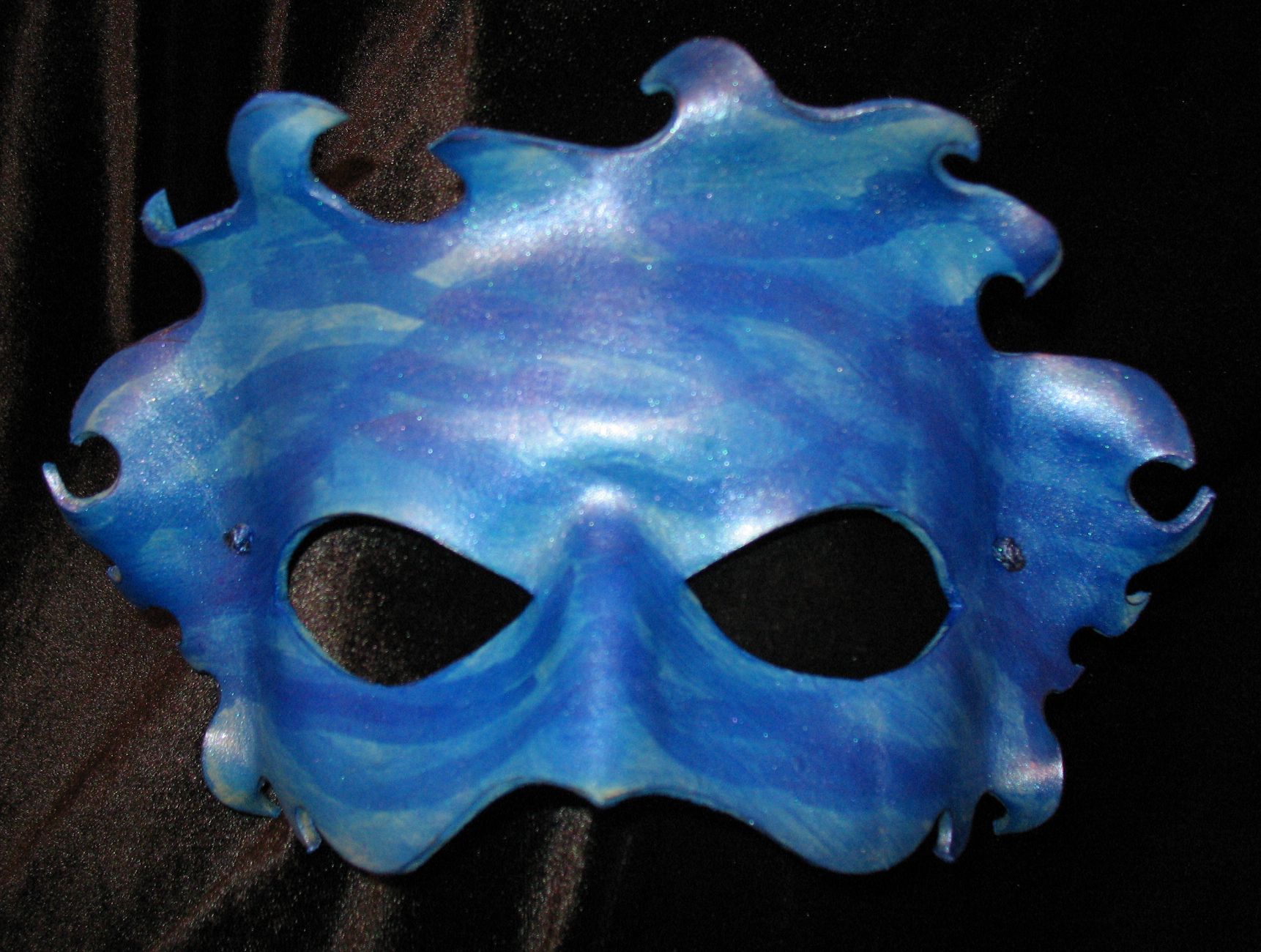 Blue streaks Zephyr mask.